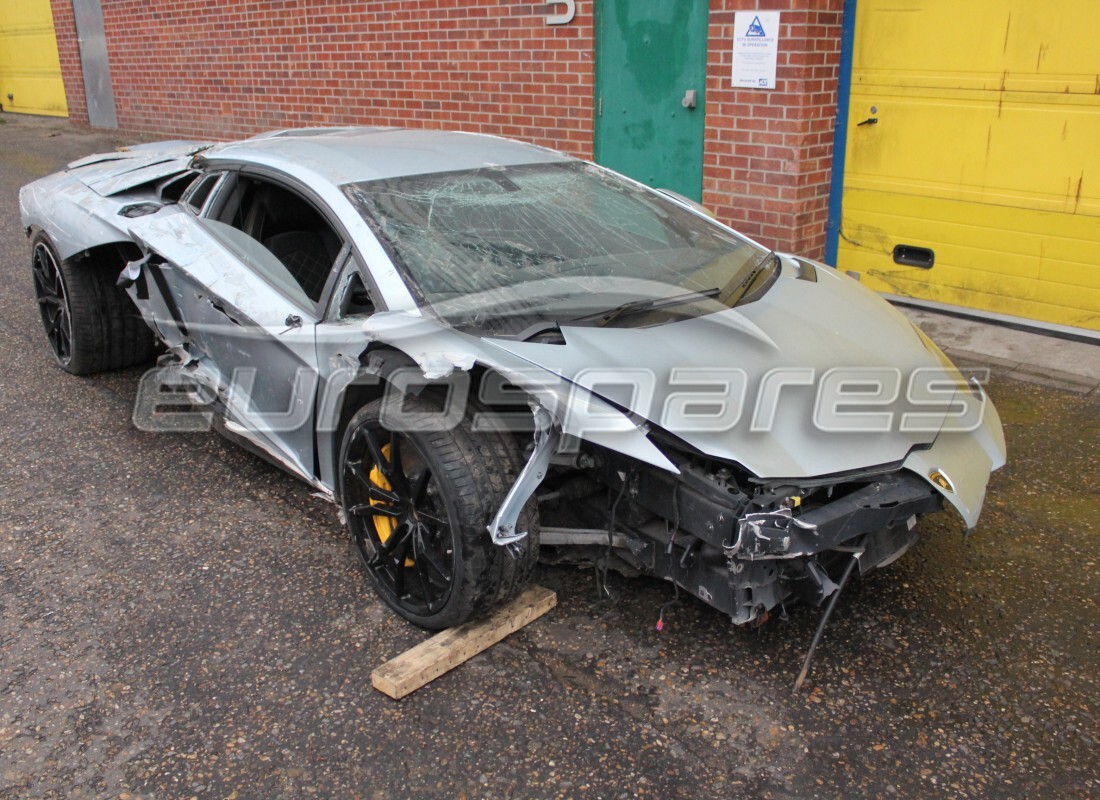 Lamborghini LP700-4 COUPE (2014) with 8,926 Miles, being prepared for breaking #2