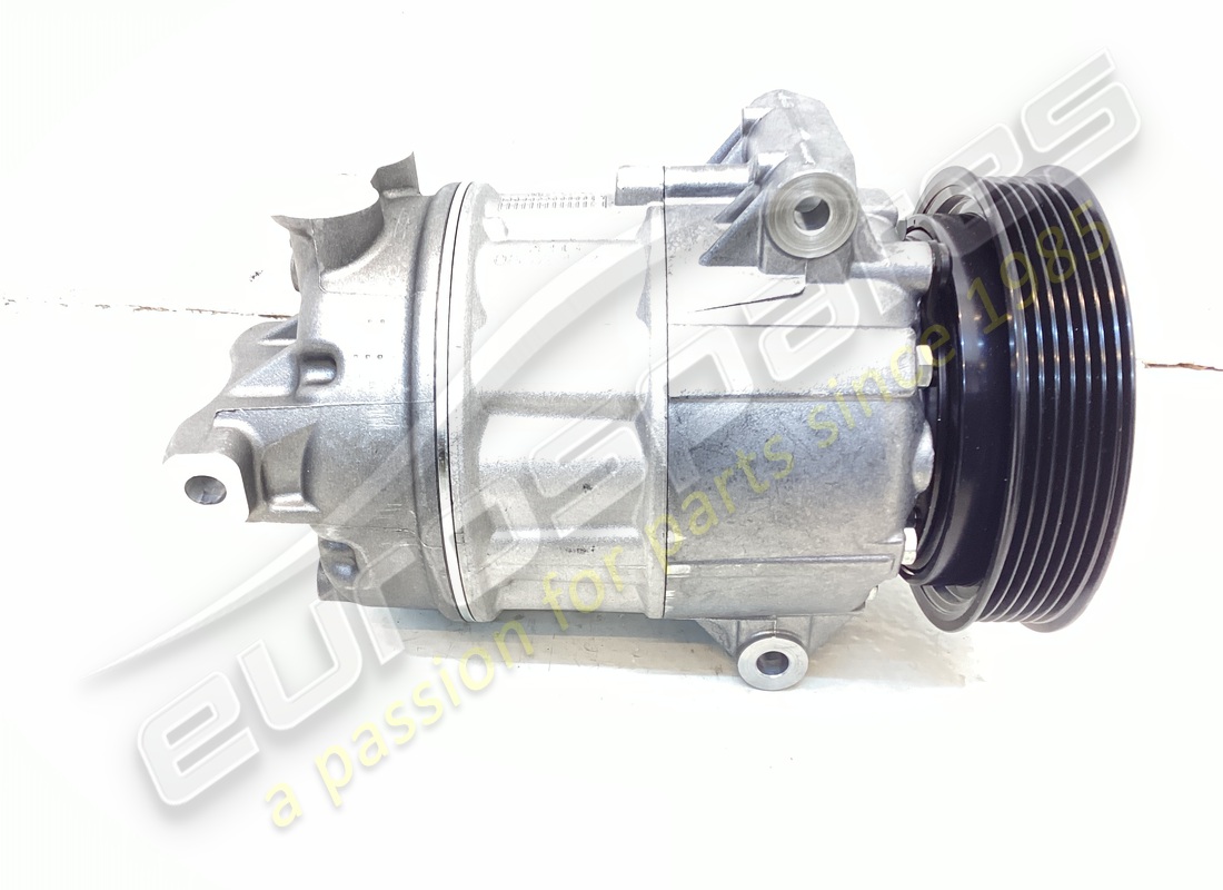 NEW Ferrari AIR CONDITIONING COMPRESSOR. PART NUMBER 333331 (4)