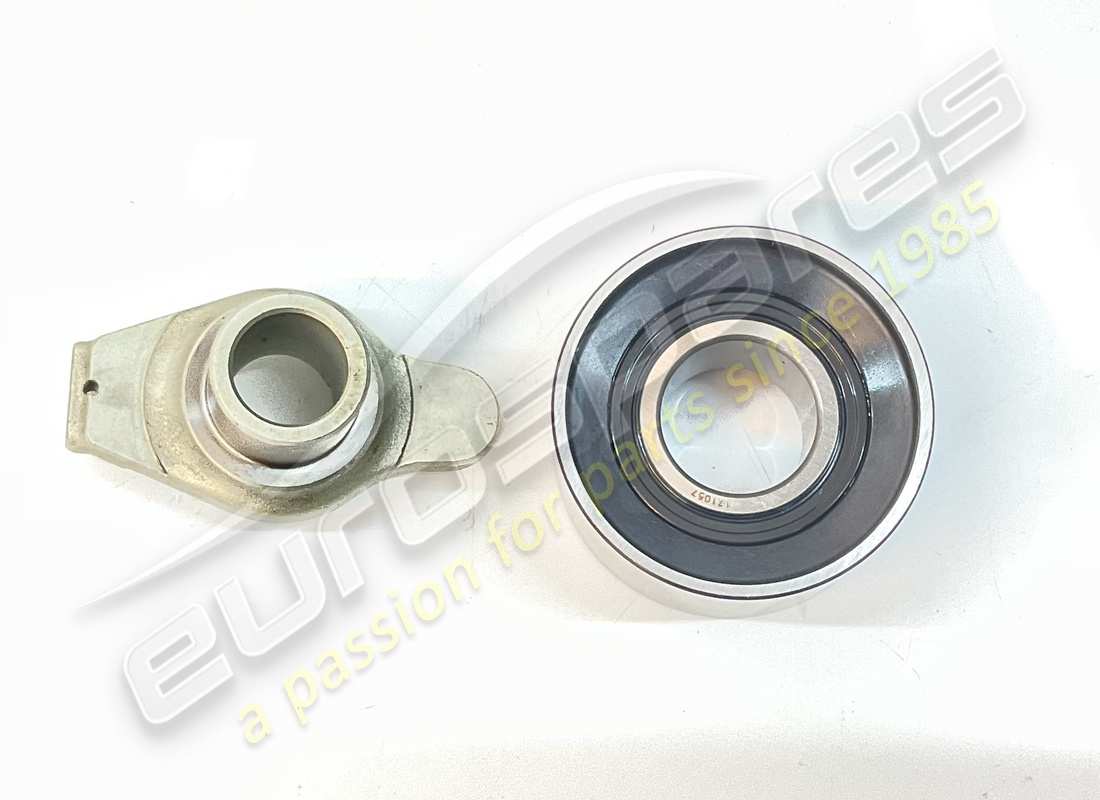 NEW Ferrari IDLER BEARING KIT+SUPP PLATE. PART NUMBER 70000933 (2)