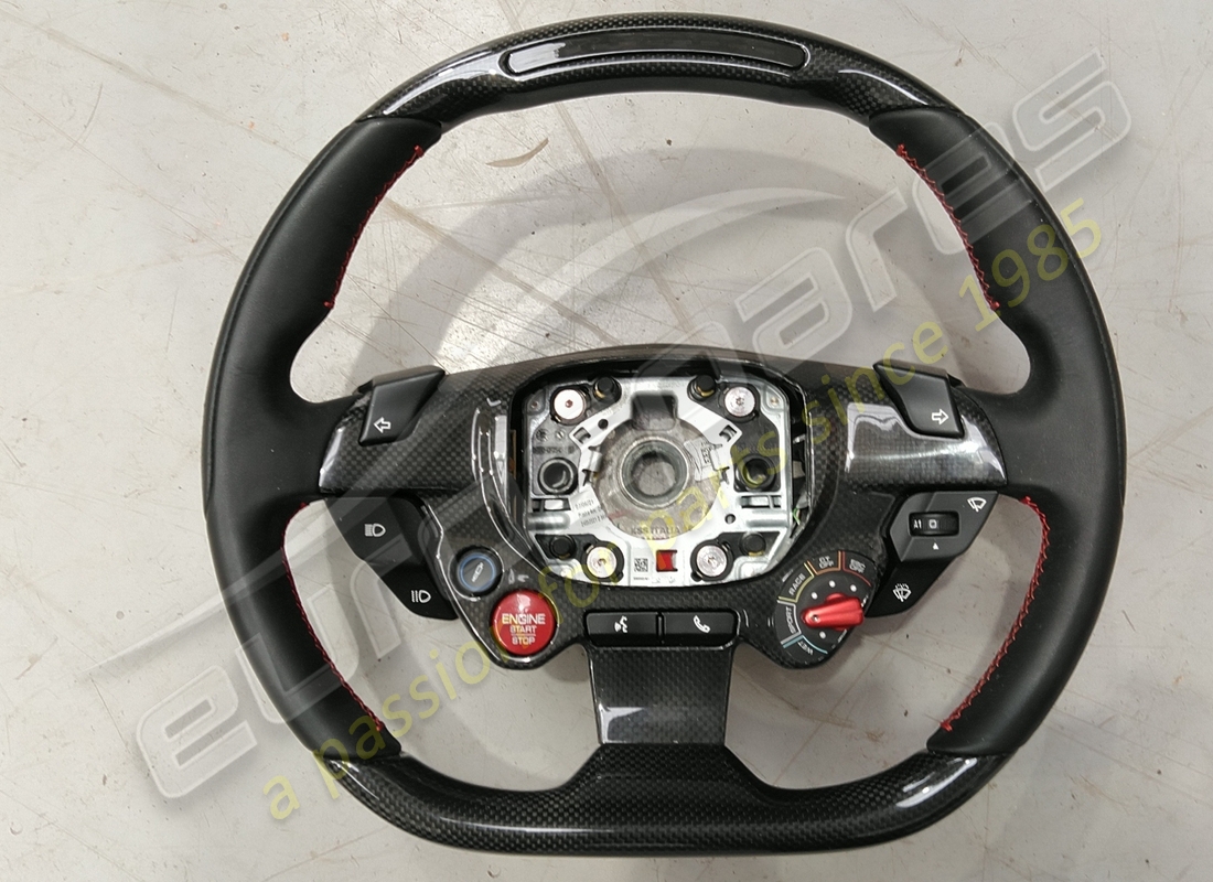 USED Ferrari CARBON STEERING WHEEL WITH LED OPTION . PART NUMBER 879114 (1)