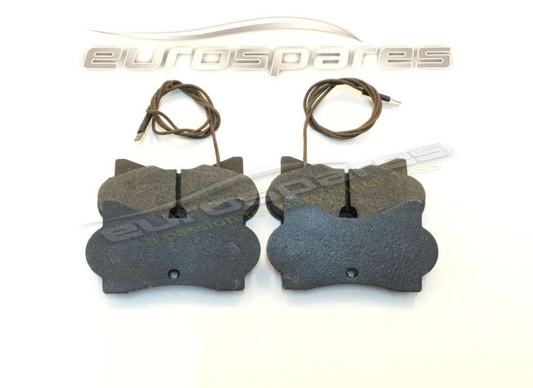 new maserati front brake pads set. part number 117fa77337 (1)