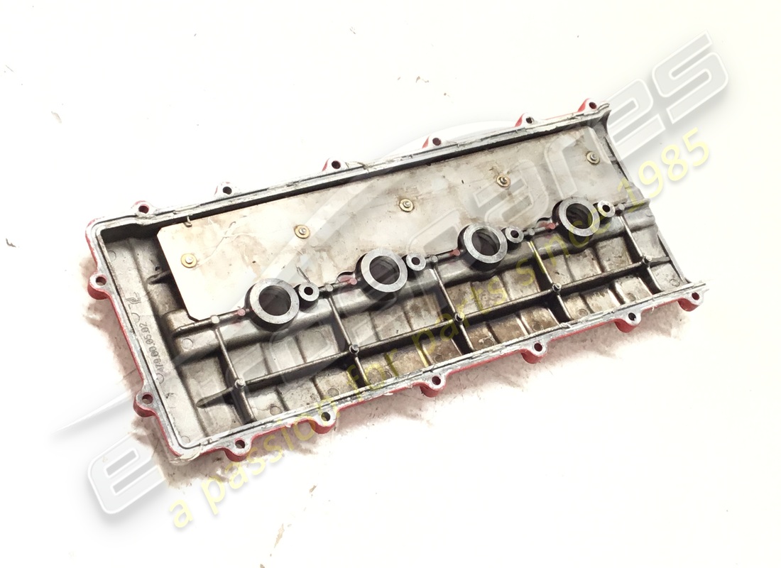 used maserati head upper cover assembly. part number 585008701 (2)