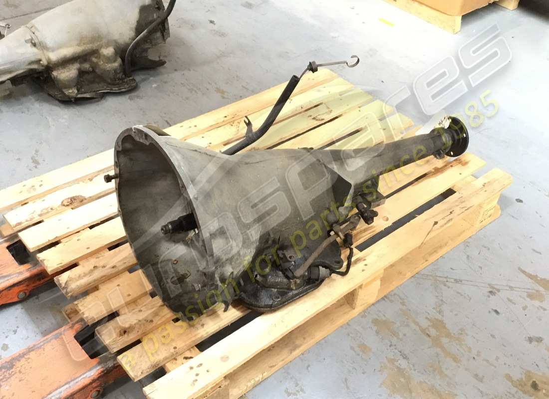 USED MASERATI COMPLETE GEARBOX. PART NUMBER TA58317 (4) used maserati complete gearbox. part number ta58317 (4)