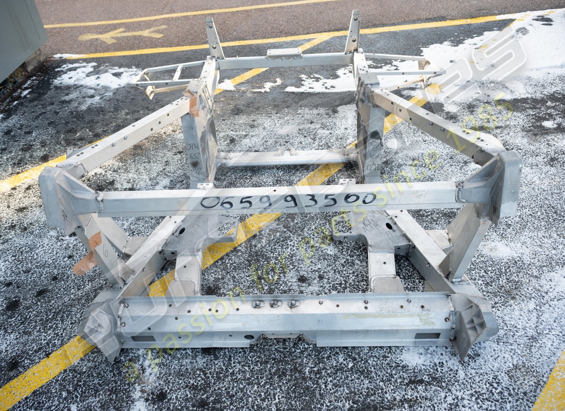 new ferrari rear frame complete. part number 65993500 (2)