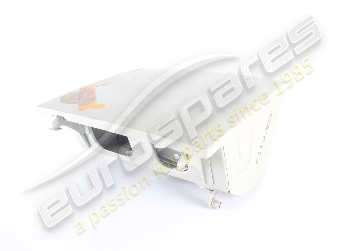 new ferrari combiner for lh light. part number 63501800 (1)