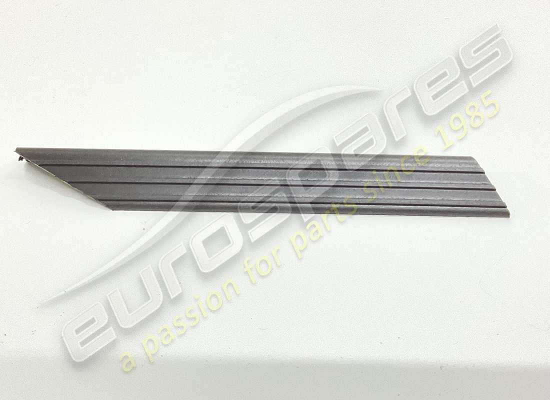 new ferrari lh upper angle. part number 61563600 (2)