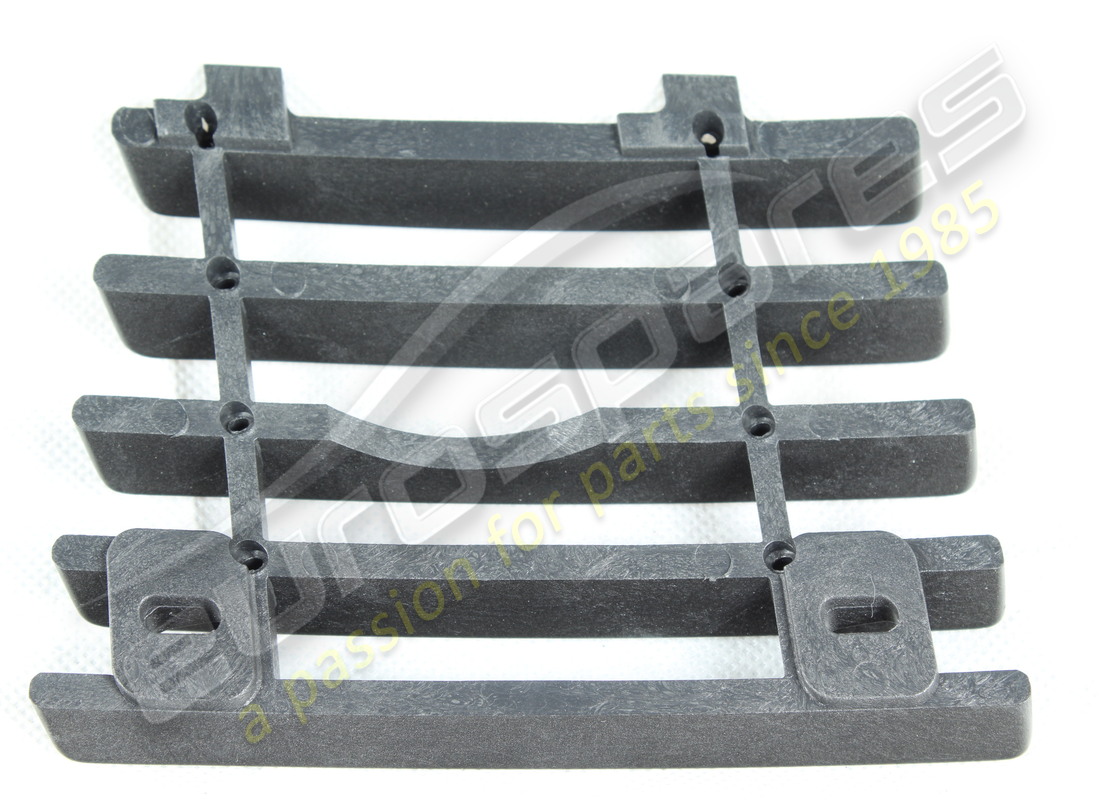 new maserati front hook grill 4p90. part number 376300348 (2)