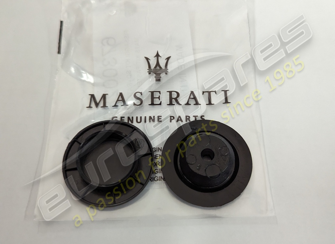 new maserati mats kit fasteners black. part number 673002895 (1)