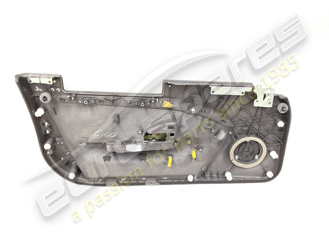used maserati complete rh door panel moulding. part number 981601800 (2)