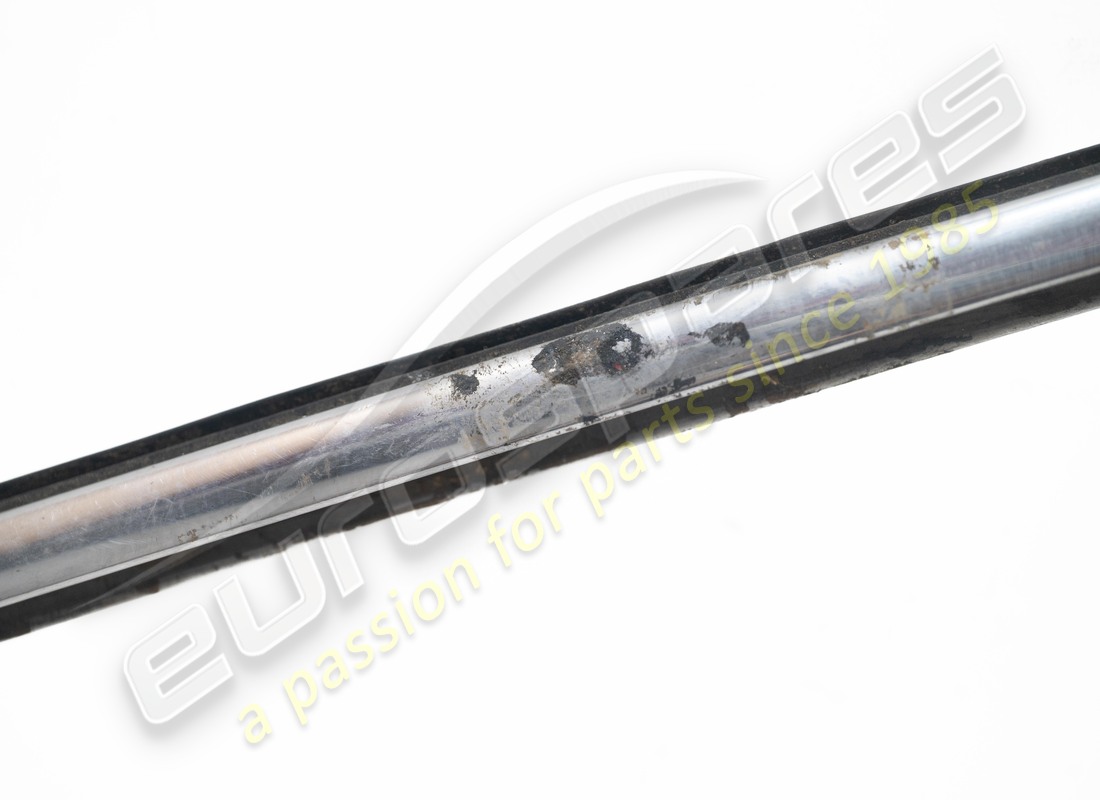 used maserati telarino ports destra completo di profilati di tenuta. part number 117bo73860 (5)