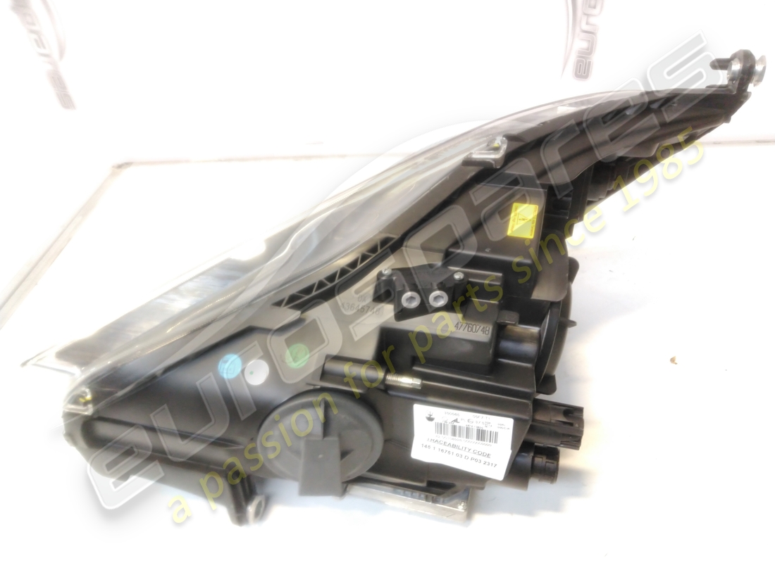 new maserati rh front headlight. part number 350565 (2)