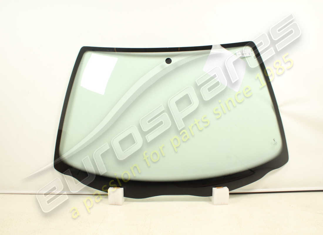 NEW Ferrari WINDSHIELD . PART NUMBER 65815600 (1)