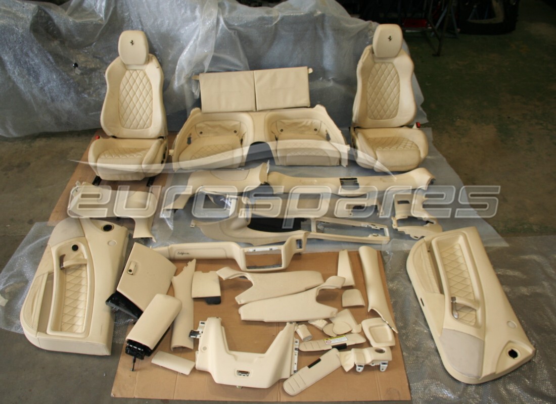 USED Ferrari RHD CREAM INTERIOR . PART NUMBER CALINT001 (1)
