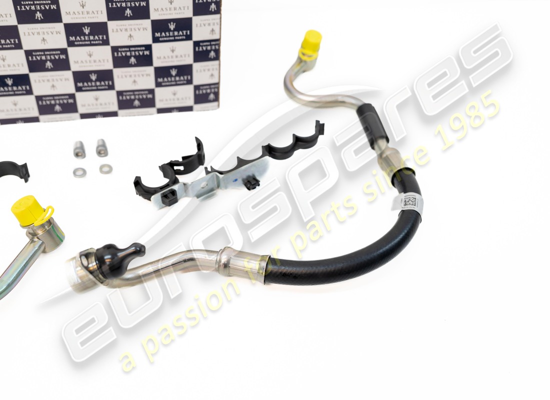 NEW MASERATI GEARBOX OIL EXCHANGER AND PIPES KIT. PART NUMBER 673004769 (4) new maserati gearbox oil exchanger and pipes kit. part number 673004769 (4)