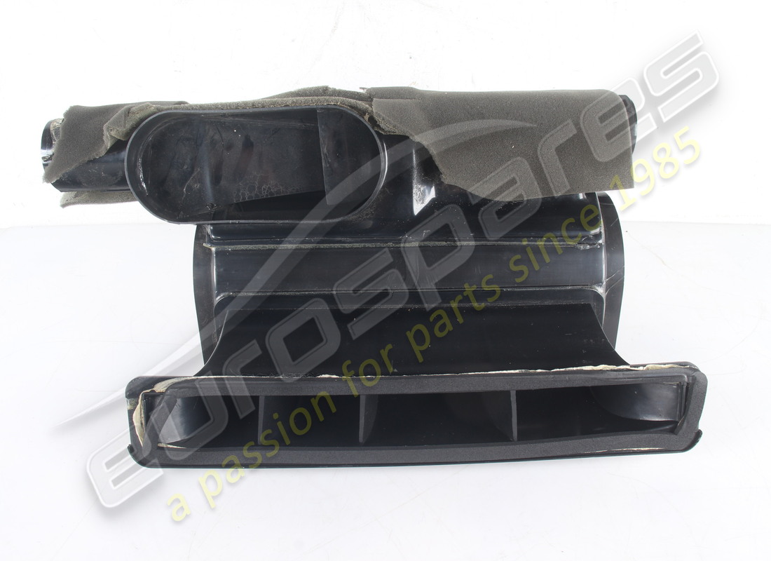 USED Ferrari AIR DIFFUSOR . PART NUMBER 62189500 (1)