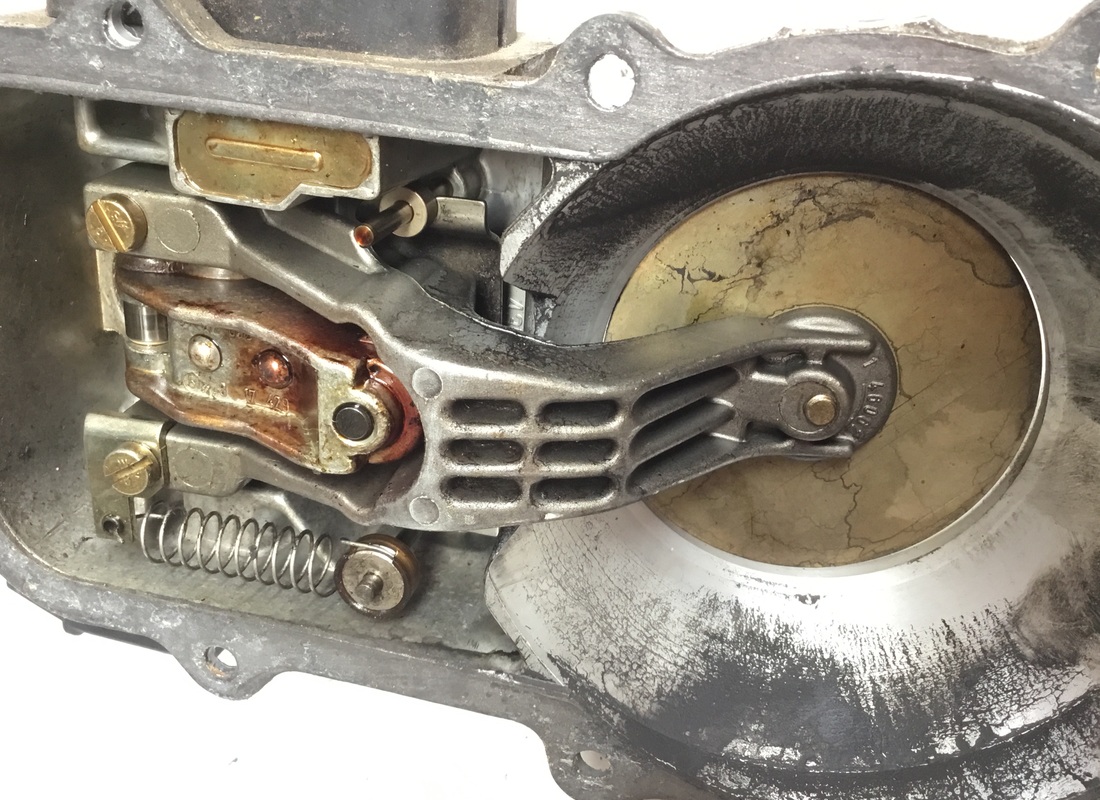 used ferrari fuel distribution head. part number 70000642 (4)