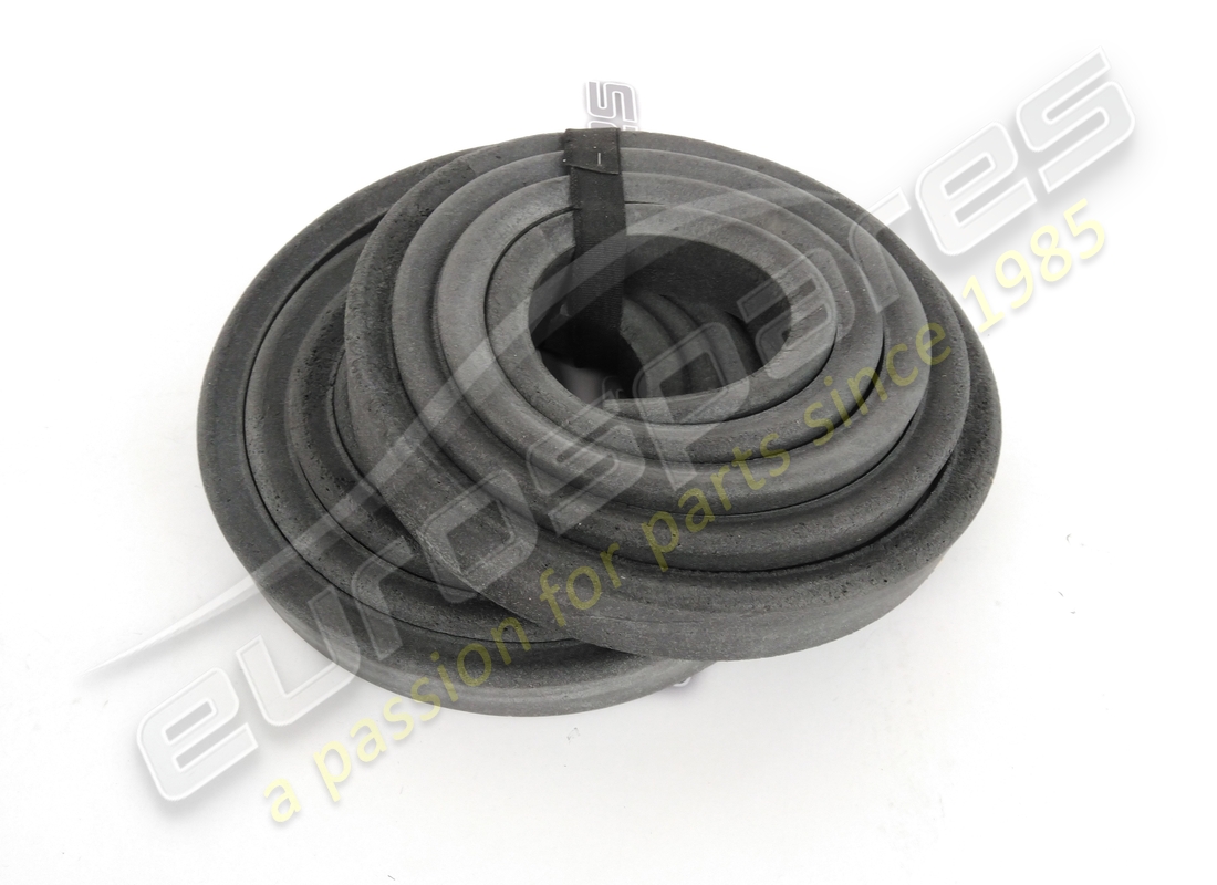 new ferrari boot rubber. part number 2433451000 (2)
