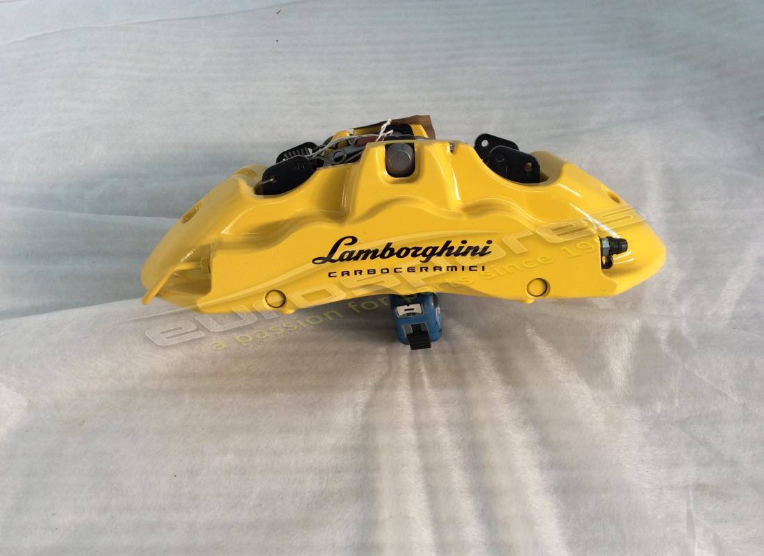NEW Lamborghini FRONT CALIPER IN YELLOW . PART NUMBER 4T0615106CB (1)