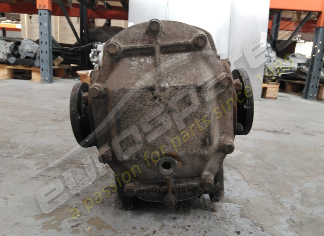used ferrari differential complete r12/39. part number 120208 (5)