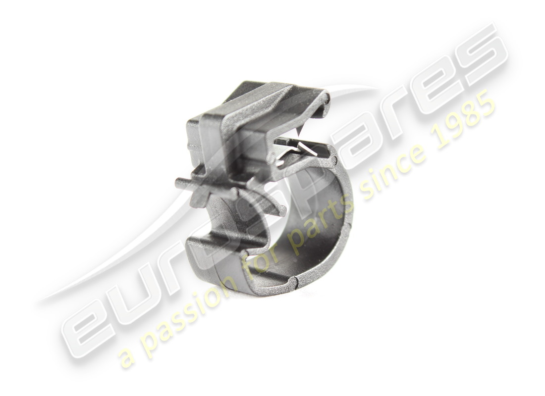 new maserati clip. part number 379290721 (1)