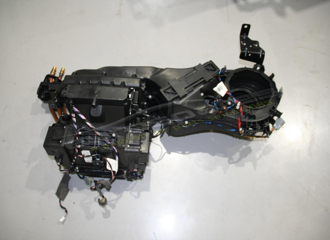 USED Ferrari COMPLETE AIR CONDITIONING UNIT . PART NUMBER 83357800 (1)