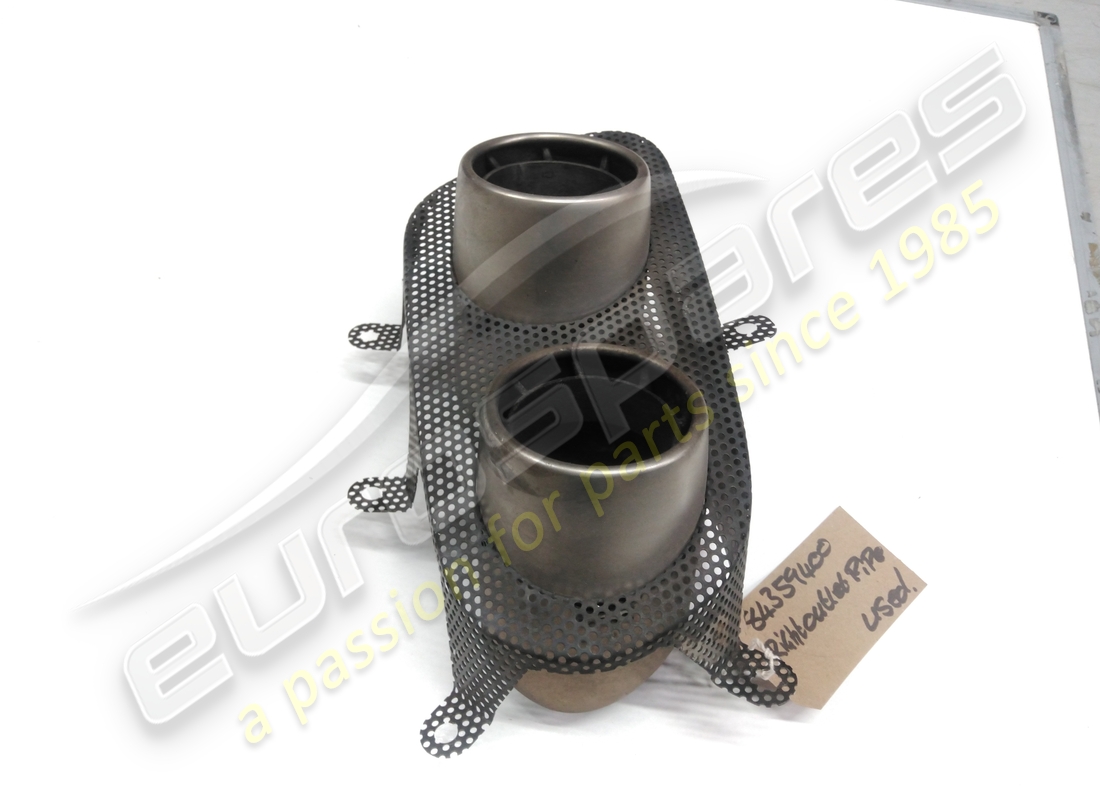 used ferrari grille with rh tailpipes. part number 84359400 (4)