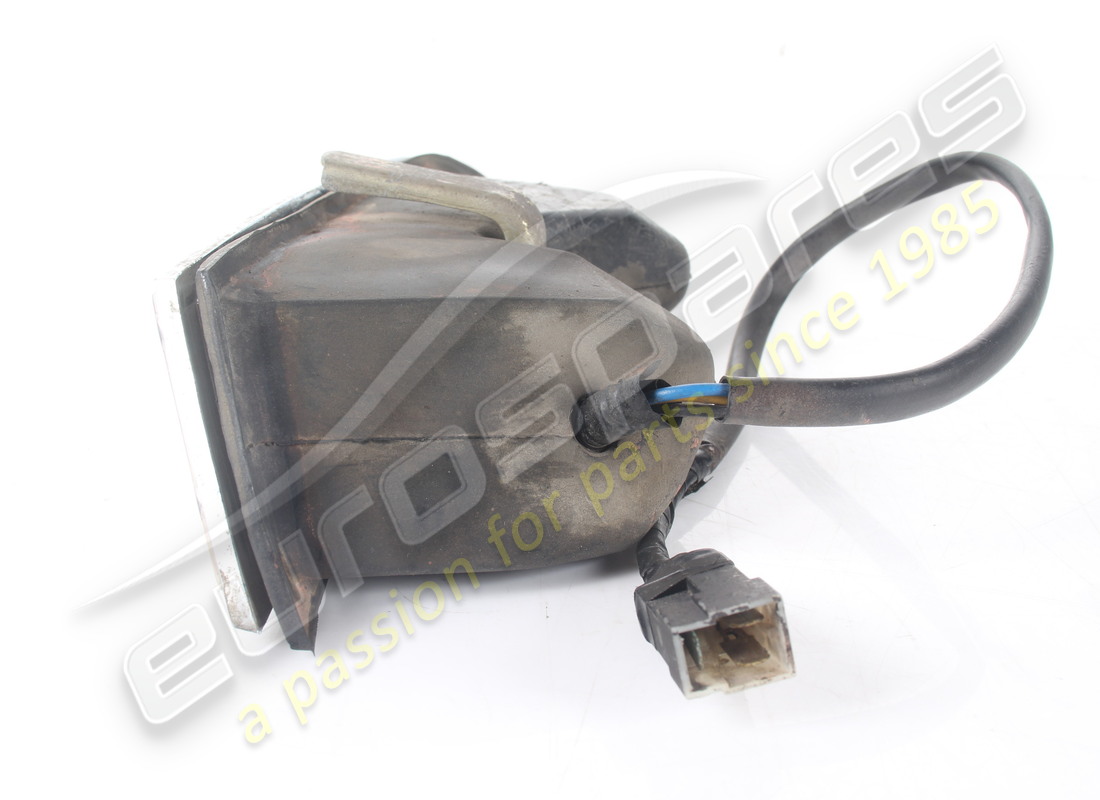 USED LAMBORGHINI RHS FRONT SIDE LAMP. PART NUMBER 006119081 (2) used lamborghini rhs front side lamp. part number 006119081 (2)