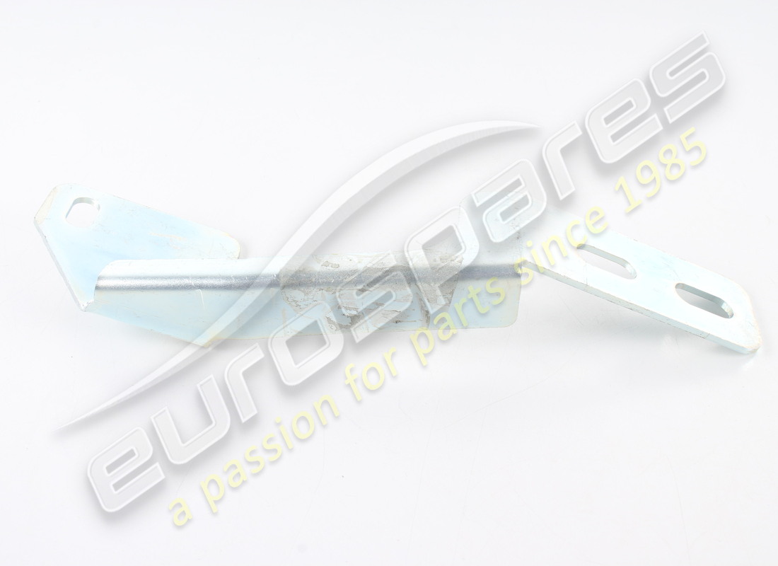 NEW MASERATI REAR BUMPER RH BRACKET Z 20. PART NUMBER 386300504 (3) new maserati rear bumper rh bracket z 20. part number 386300504 (3)