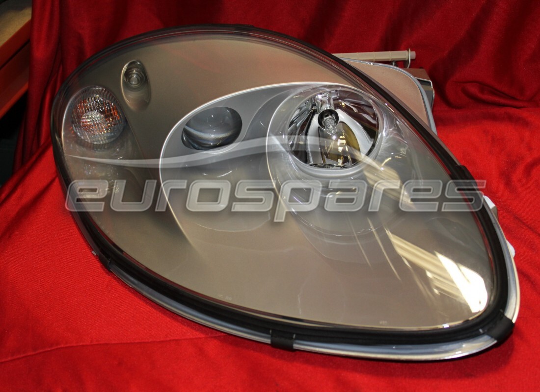 NEW Ferrari RH HEADLIGHT LOW/HIGH BEAM ARGENTO GREY . PART NUMBER 72000390 (1)