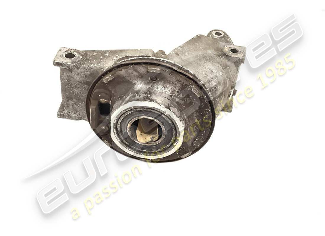 used ferrari lh hub holder. part number 151237 (2)