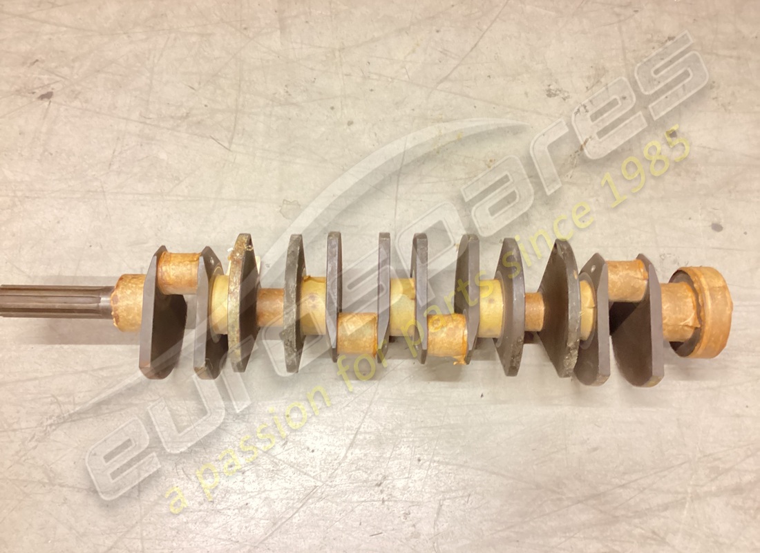 new ferrari 365 gt4 2+2 crankshaft. part number 100117 (1)