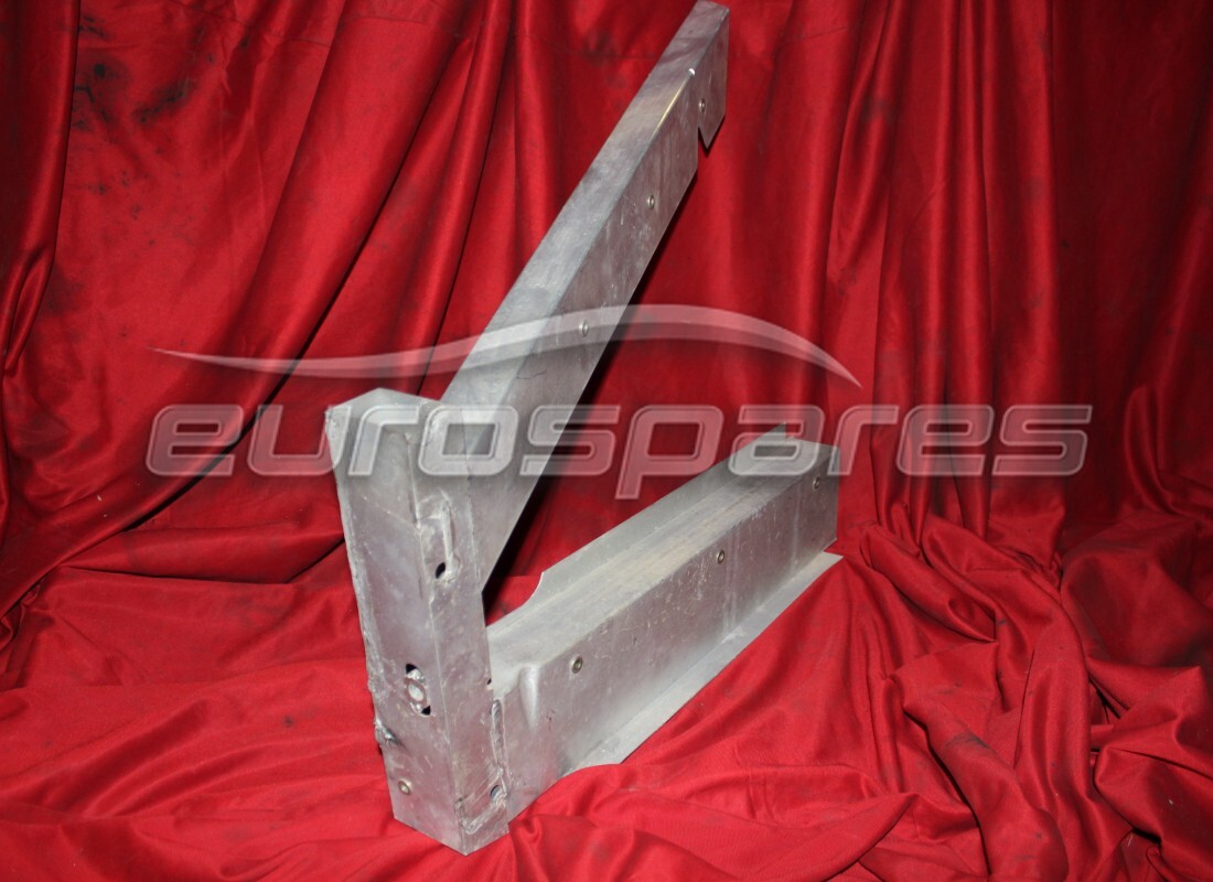 used ferrari rh front frame. part number 65940300 (1)