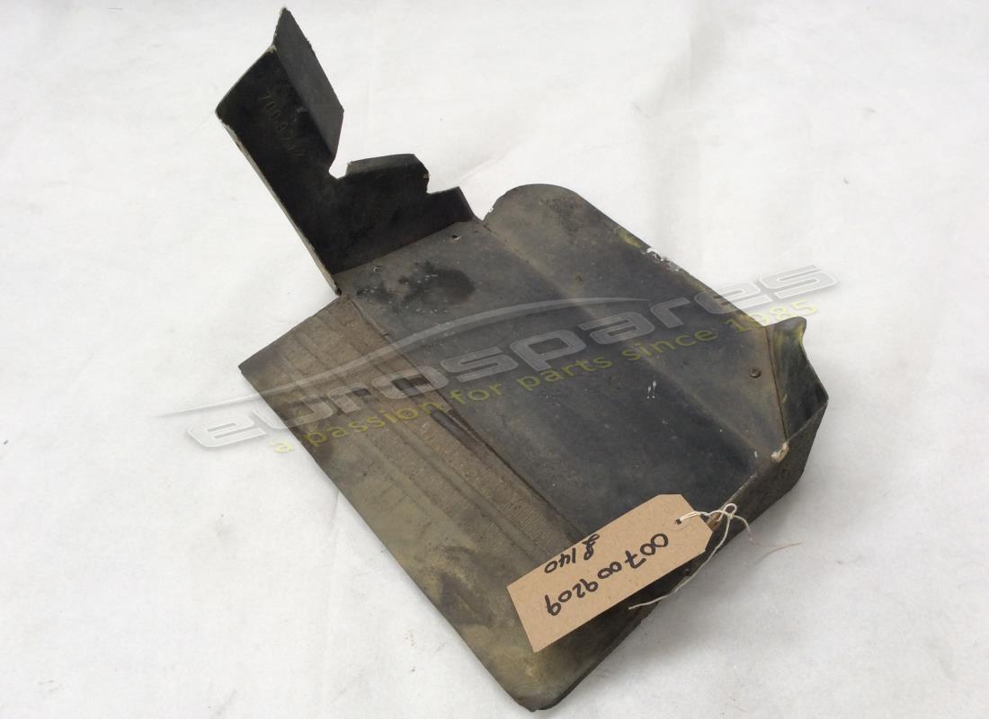 used lamborghini air radiator lower air bulkhe ad. part number 007009209 (1)