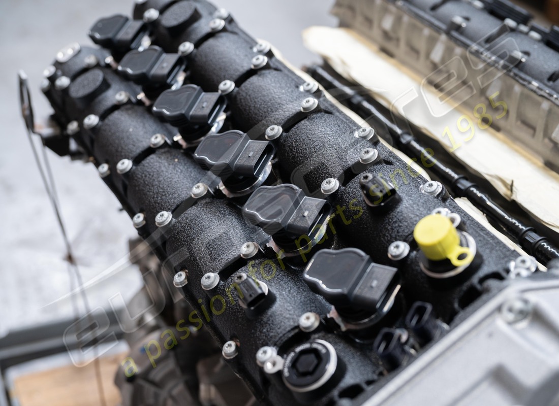 NEW LAMBORGHINI LP700 ENGINE. PART NUMBER 399900140 (6) new lamborghini lp700 engine. part number 399900140 (6)