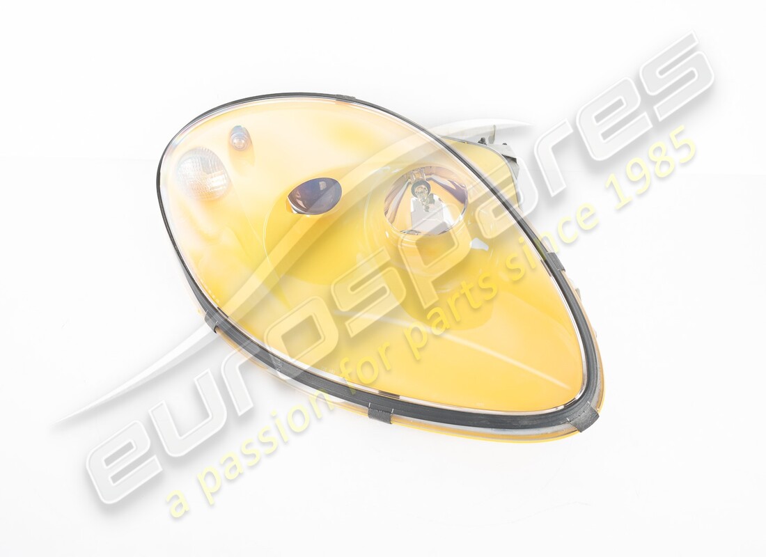 NEW Ferrari RH FRONT LAMP GIALLO MODENA . PART NUMBER 72000370 (1)