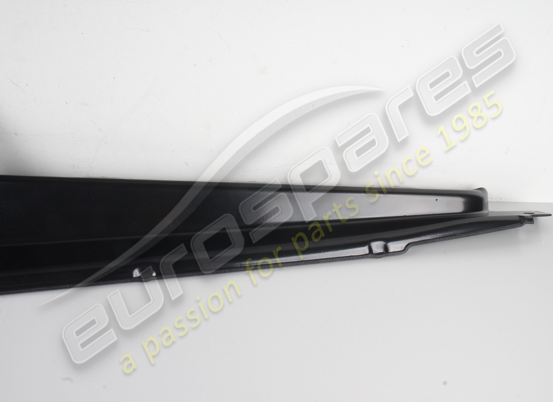 new lamborghini cover engine bay. part number 07l103723e (3)