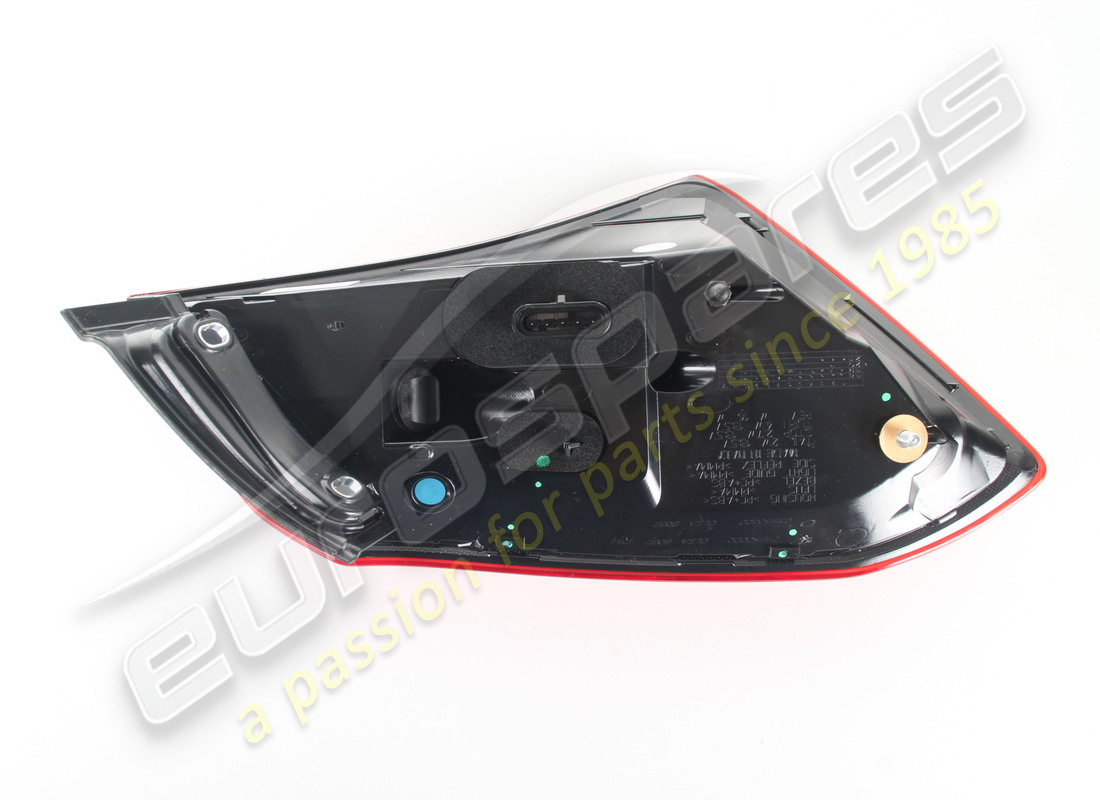 new maserati rh rear outer light. part number 670107148 (2)