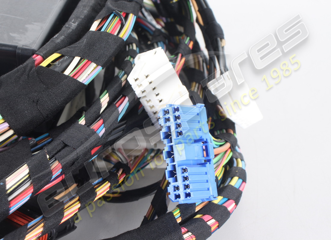 NEW FERRARI LH REAR TUNNEL CONNECTION CABLE. PART NUMBER 200847 (7) new ferrari lh rear tunnel connection cable. part number 200847 (7)