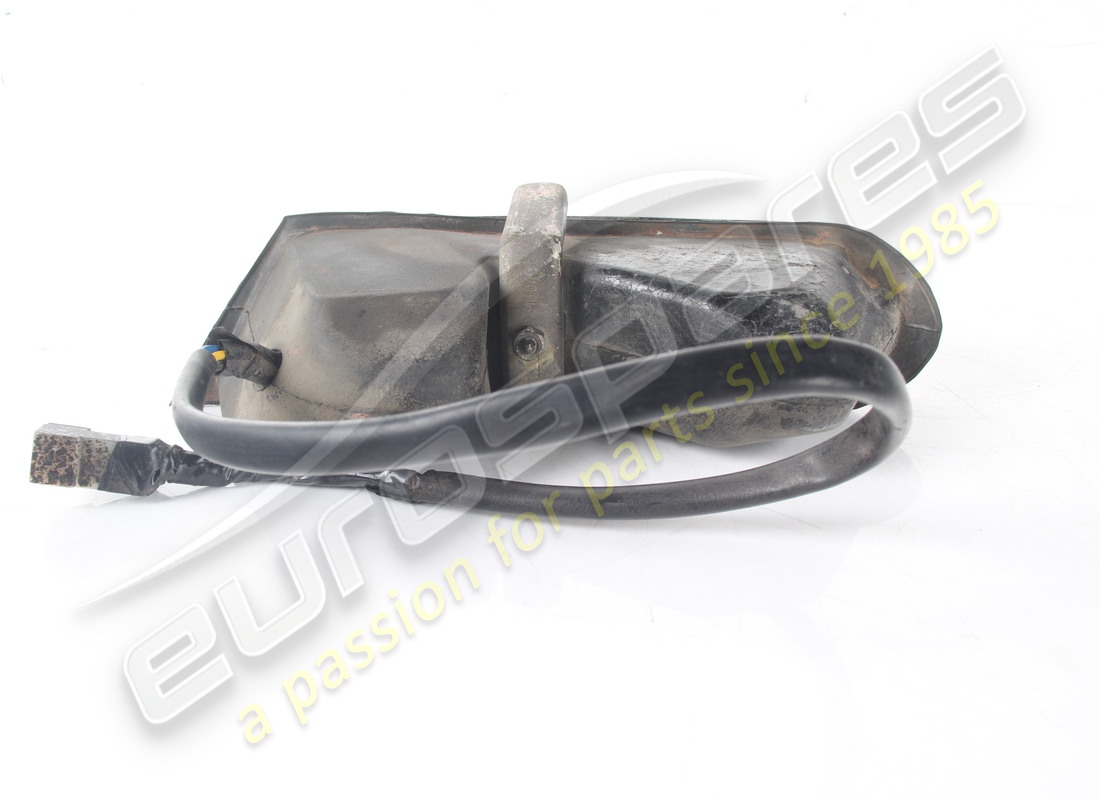 USED LAMBORGHINI RHS FRONT SIDE LAMP. PART NUMBER 006119081 (3) used lamborghini rhs front side lamp. part number 006119081 (3)