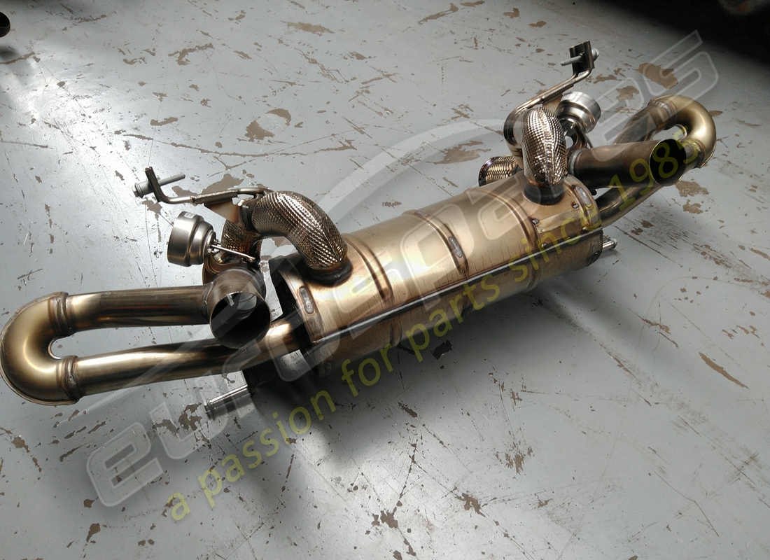 used lamborghini muffler. part number 4t0251051b (5)