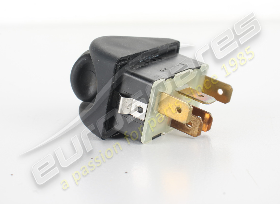 new ferrari switch for rear window defrost. part number 180734 (2)