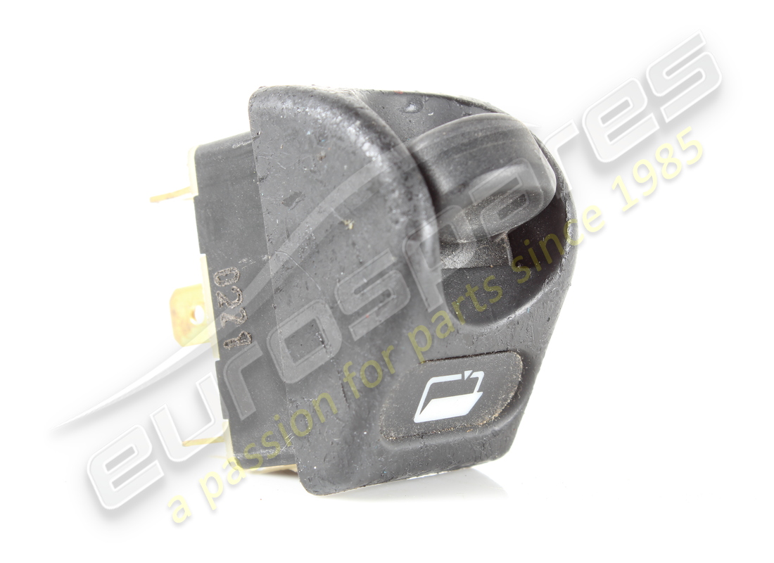 used ferrari glove box opening push butto. part number 183707 (2)