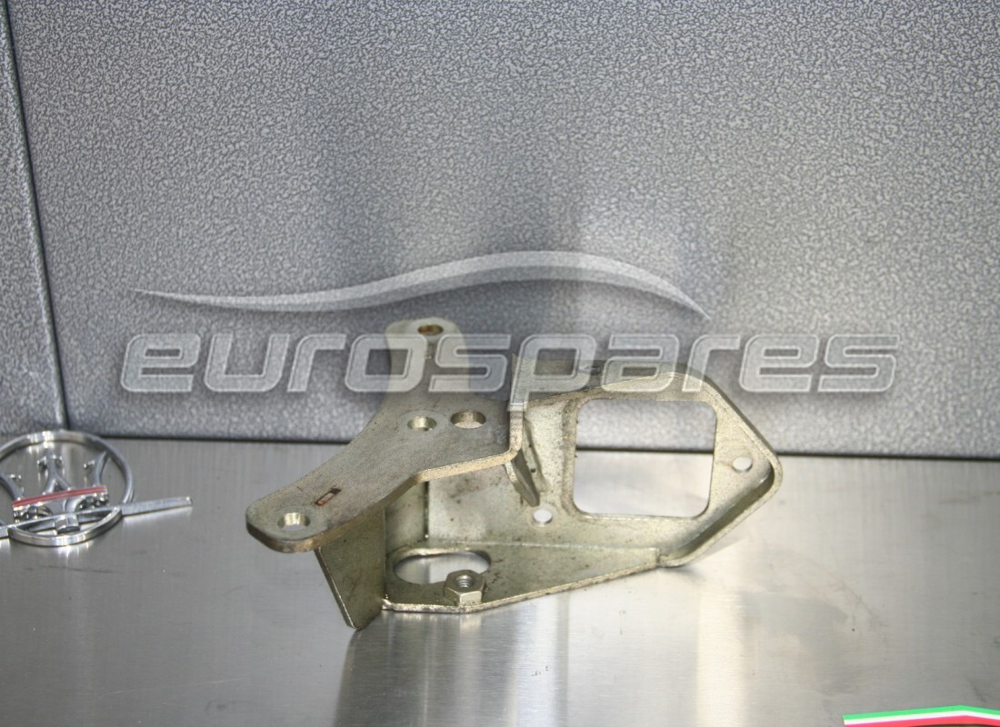 used maserati hydraulic pump bracket kit. part number 260540 (1)