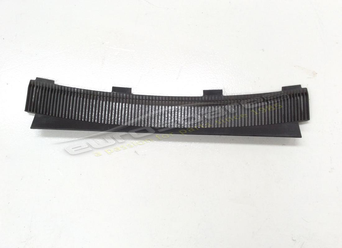 USED Ferrari FRONT BONNET GRILLE . PART NUMBER 61558500 (1)