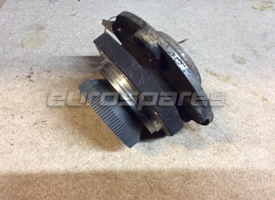 USED Ferrari FRONT WHEEL HUB . PART NUMBER 142882 (1)