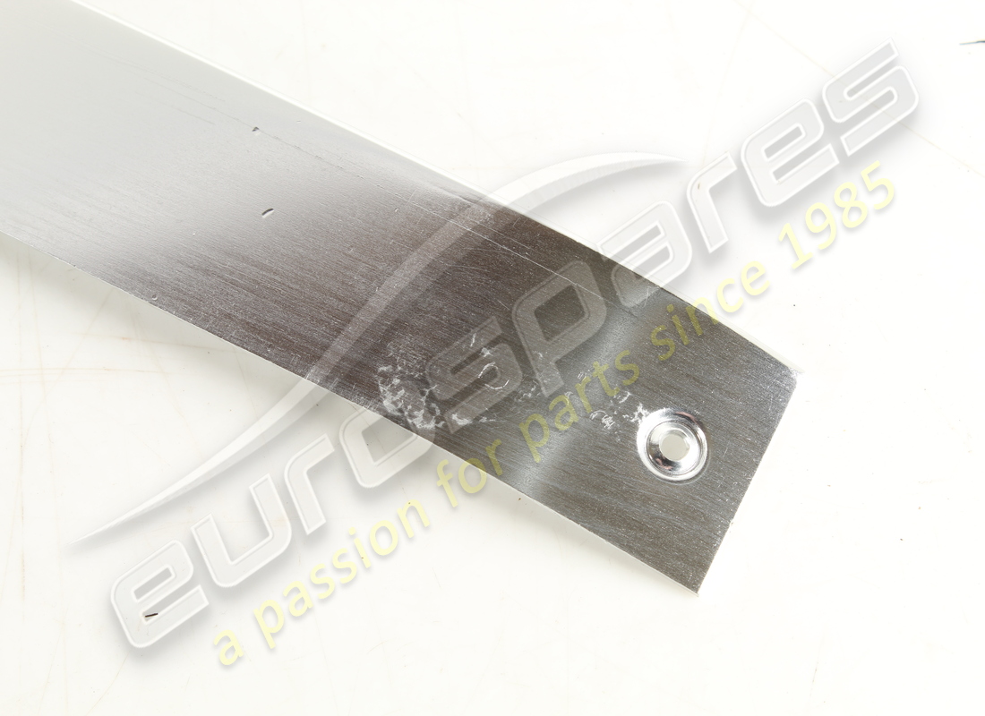 new ferrari rh gutter moulding. part number 2514422008 (3)