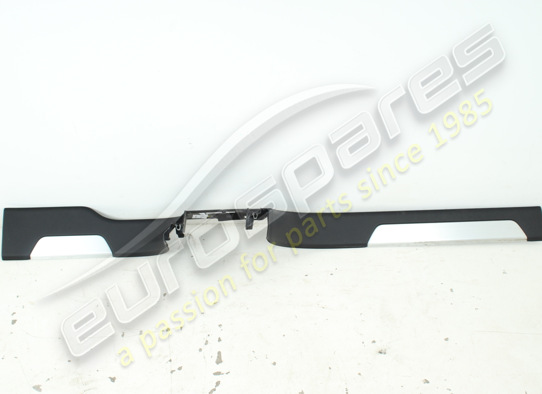 used lamborghini scuff plate. part number 4ml853370bqg8 (2)