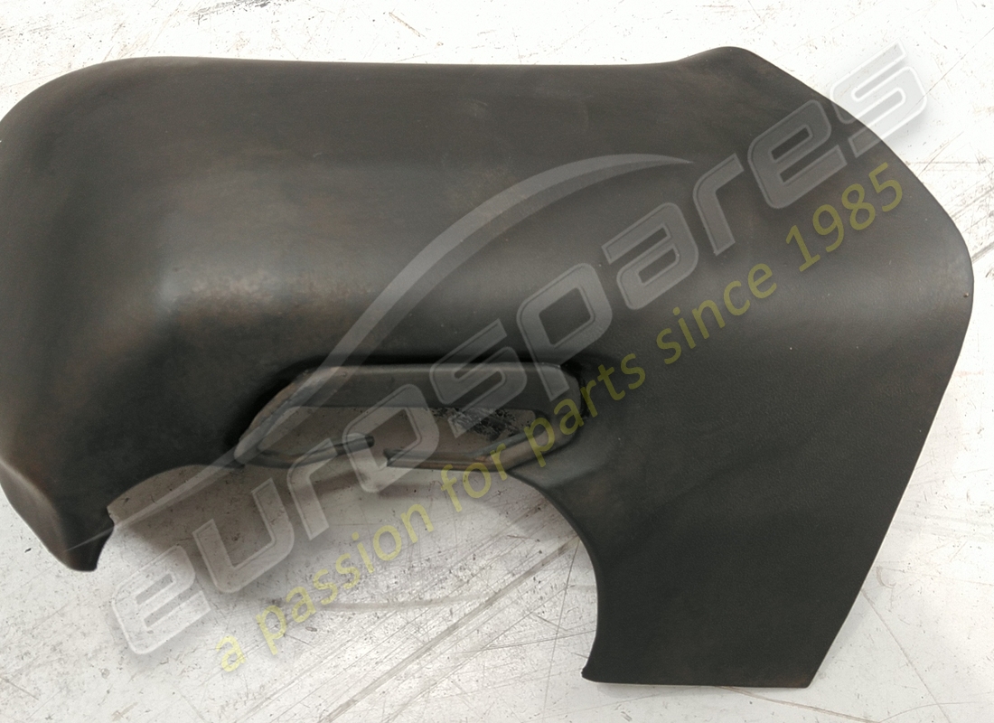 damaged ferrari lh upper lateral pillar cover. part number 88028000 (1)