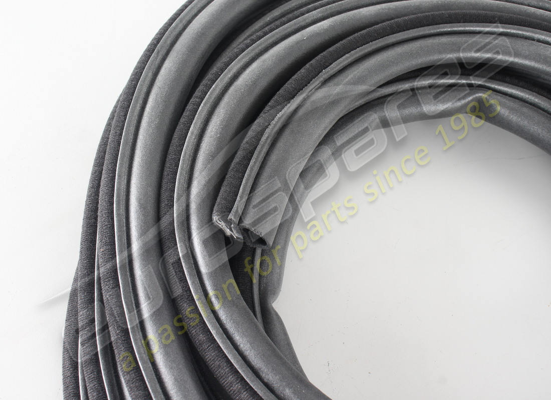 new eurospares door rubber set. part number 16335160 (2)