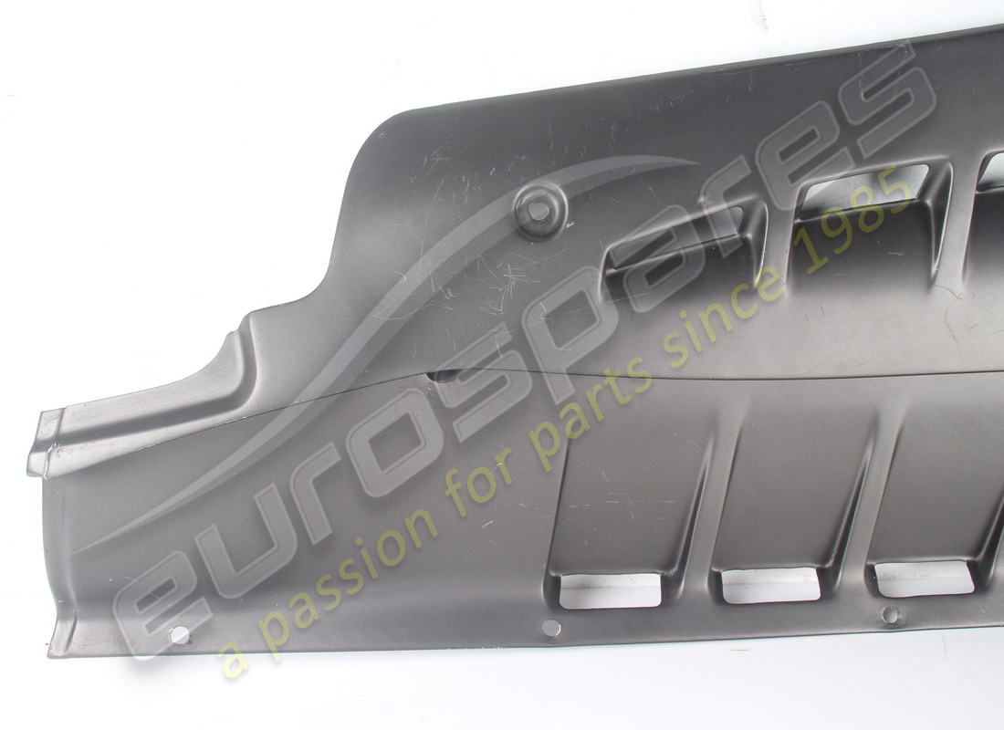 used ferrari rh front panel. part number 80122500 (2)